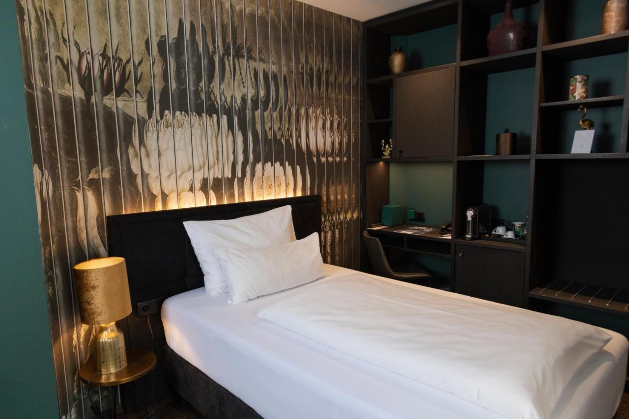 Single Room,1156927446:JPEG