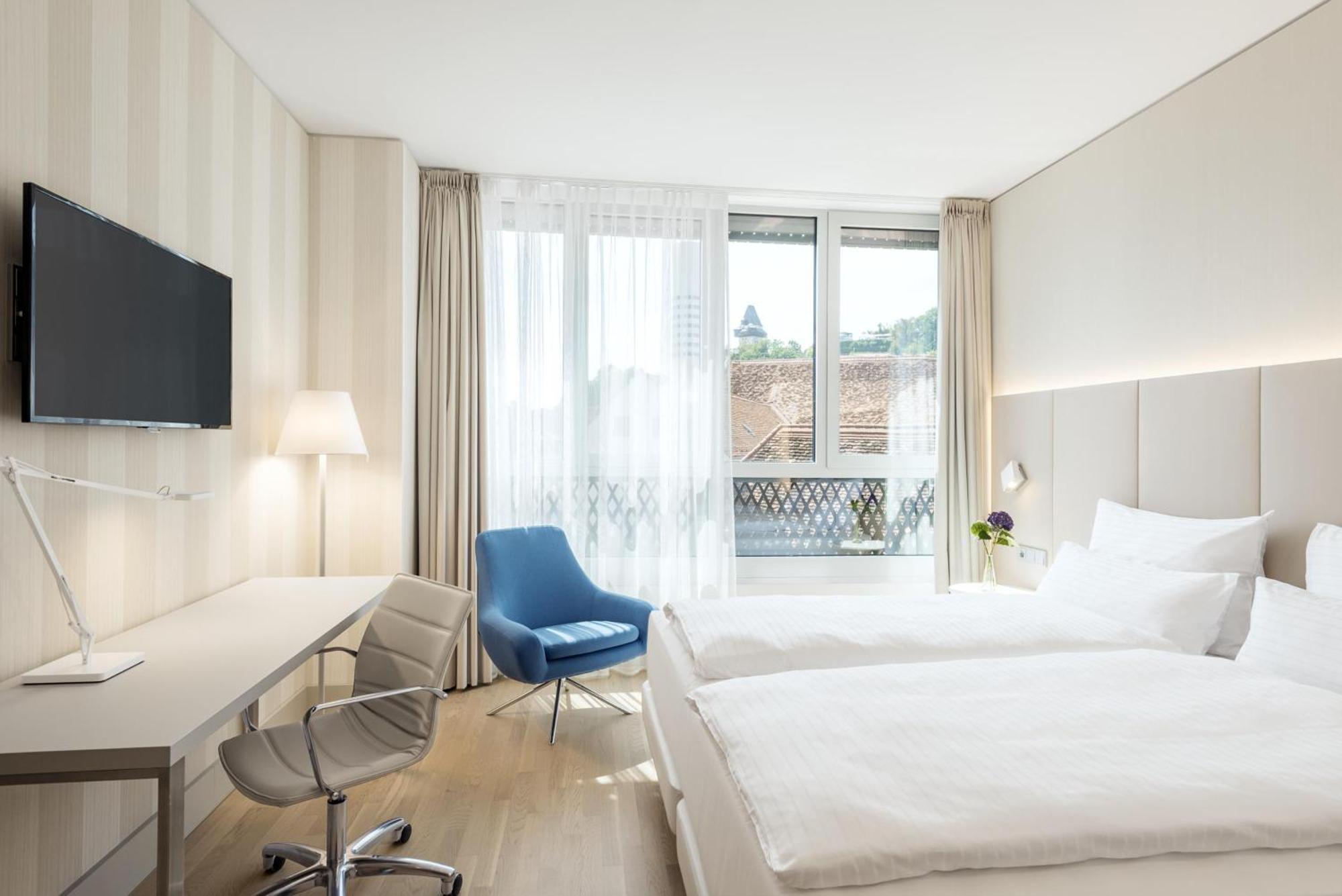 Standard Doppel- oder Zweibettzimmer mit Aussicht und Zustellbett